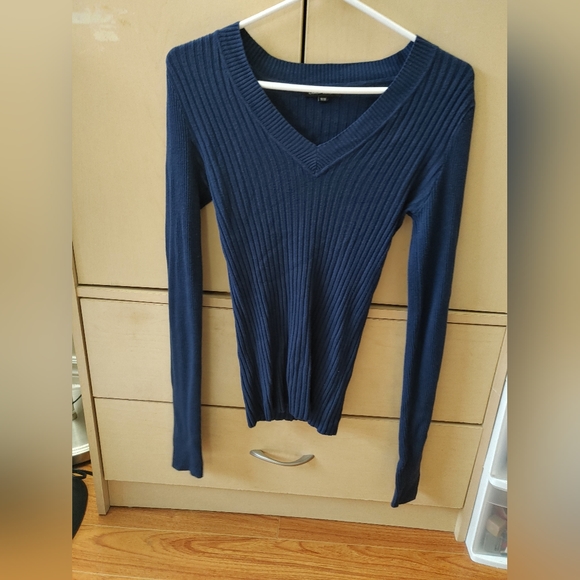 Blue V-Neck Sweater M - Picture 2 of 5